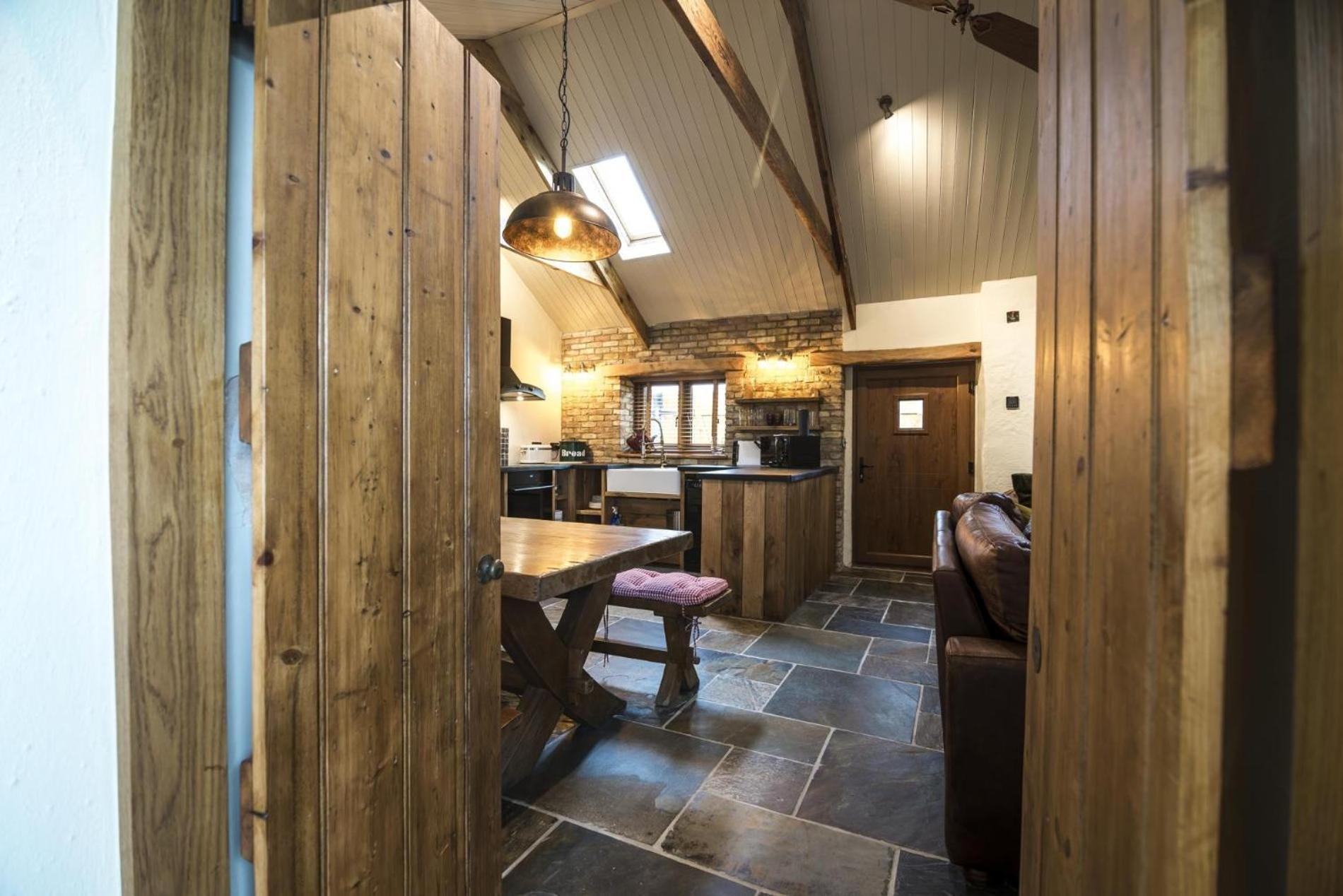 Lavender - Luxurious Barn Conversion - Blossom Farm Johnston Exteriör bild
