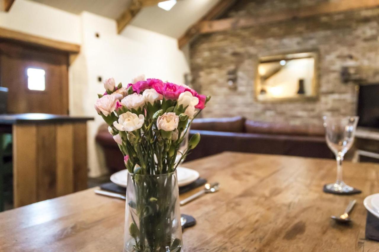 Lavender - Luxurious Barn Conversion - Blossom Farm Johnston Exteriör bild