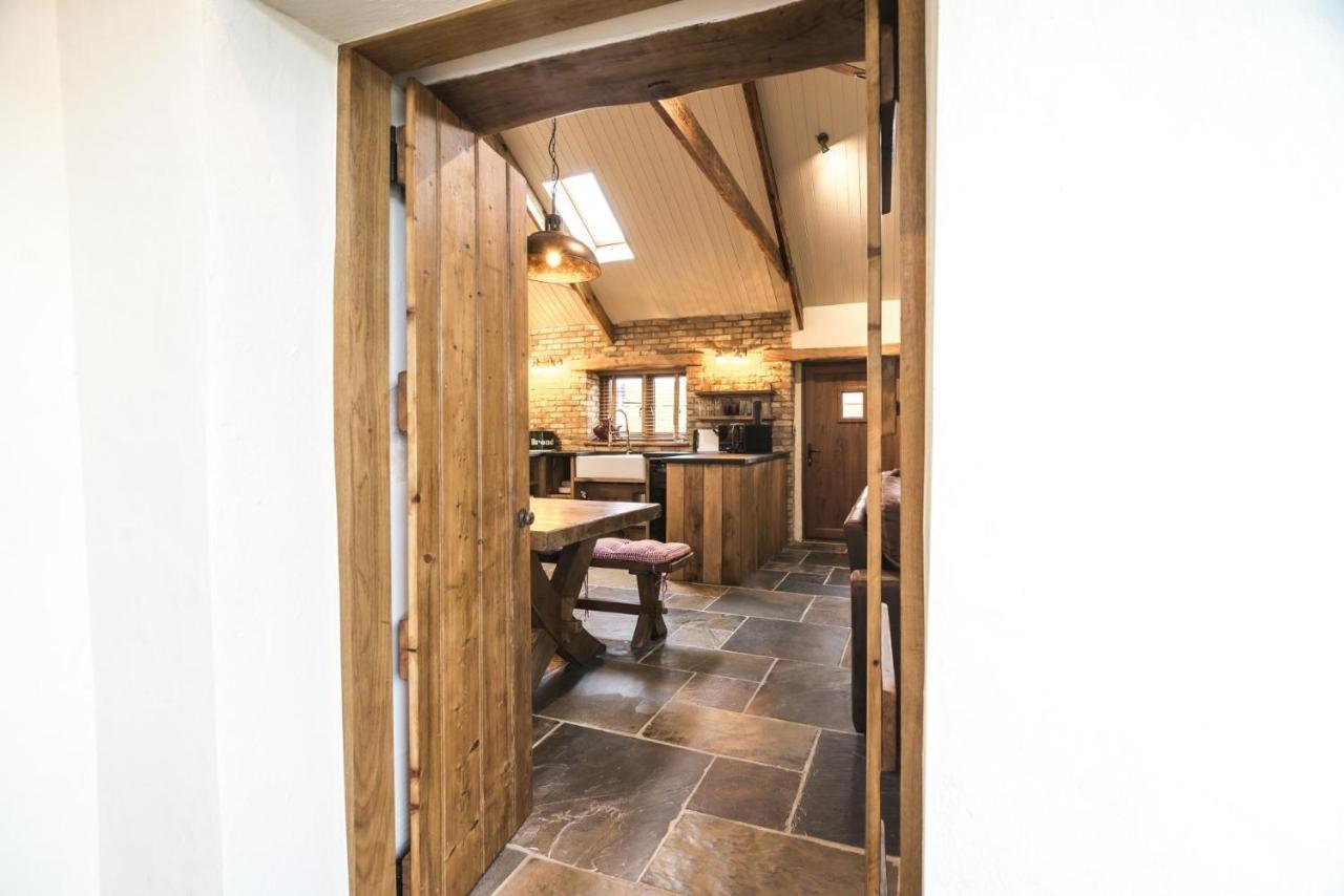 Lavender - Luxurious Barn Conversion - Blossom Farm Johnston Exteriör bild
